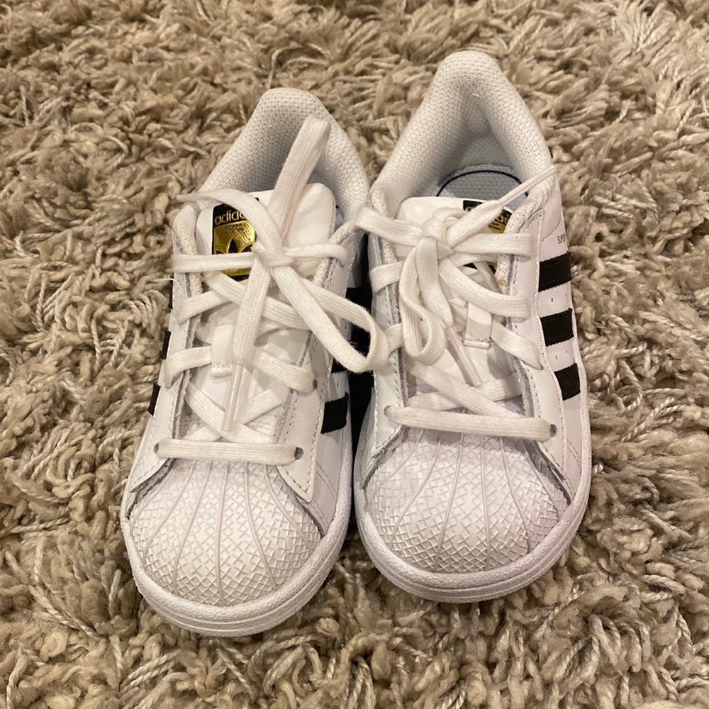 Like new adidas 9 toddler black and white sneaker